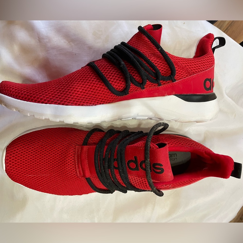 New Adidas Cloudfoam tennis shoes